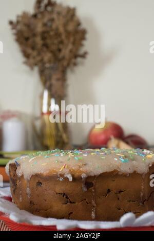 Hausgemachte panettone in einem Weihnachten Umwelt Stockfoto