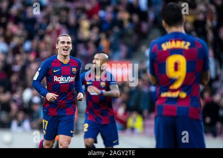 Barcelona, Spanien. 21 Dez, 2019. Camp Nou, Barcelona, Katalonien, Spanien. 21 Dez, 2019. Liga Fußball, Barcelona gegen Deportivo Alaves; Antoine Griezmann des FC Barcelona feiert, als er Noten für 1-0 in der 14 Minute - Redaktionelle Verwendung Credit: Aktion plus Sport/Alamy Live News Credit: Aktion Plus Sport Bilder/Alamy leben Nachrichten Stockfoto