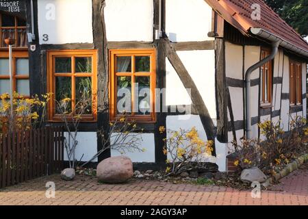 Historisches Fachwerkhaus im Zentrum von Steinhude am Steinhuder Meer Stockfoto