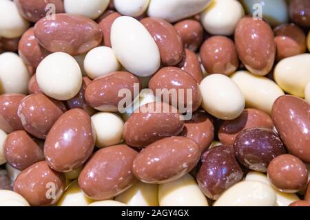 Hintergrund mit Schokolade Süßigkeiten Sortiment Stockfoto