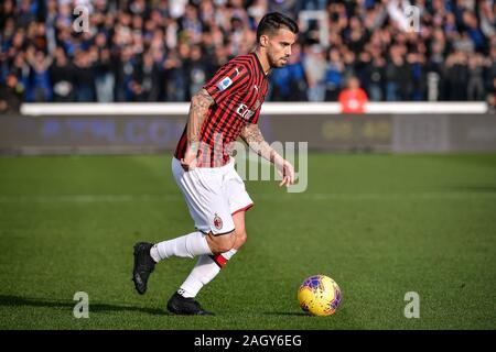 Bergamo, Italien. 22 Dez, 2019. Suso von AC Mailand in der Serie A Match zwischen Atalanta und AC Mailand im Stadio Azzurri d'Italia, Bergamo, Italien am 22. Dezember 2019. Foto: Mattia Ozbot. Nur die redaktionelle Nutzung, eine Lizenz für die gewerbliche Nutzung erforderlich. Keine Verwendung in Wetten, Spiele oder einer einzelnen Verein/Liga/player Publikationen. Credit: UK Sport Pics Ltd/Alamy leben Nachrichten Stockfoto