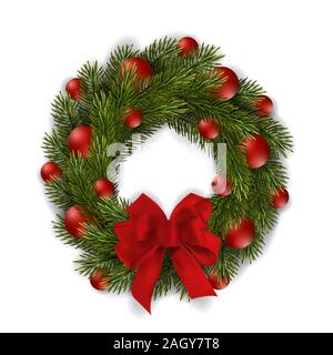 Weihnachten Kranz aus Tannenzweigen, auf weißem Hintergrund. Realistische Darstellung, Element für Design. Stockfoto