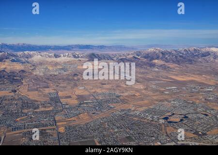 Rocky Mountains, Oquirrh Bereich Luftaufnahmen, Wasatch Front Rock aus dem Flugzeug. South Jordan, West Valley, Magna und Herriman, von der Großen Salz See U Stockfoto