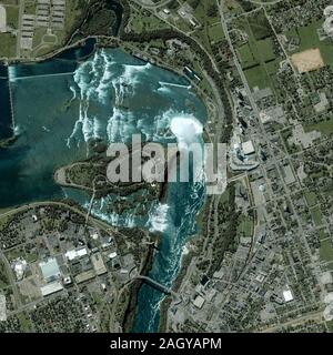 Niagara Falls, Horseshoe Falls, kanadischen Wasserfälle, Niagara River entlang der Grenze zu Kanada - Vereinigte Staaten Stockfoto