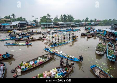 Can Tho, Vietnam . Februar 11, 2018. Phong Dien schwimmender Markt sehr berühmt im Mekong Delta Stockfoto