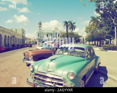 Oldtimer und Classic Cars in der Karibik Stockfoto