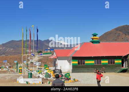 Internationale Grenze zwischen Indien und China an bum La Pass, high-altitude bum la Pass in tawang befindet, Arunachal Pradesh in Indien Stockfoto