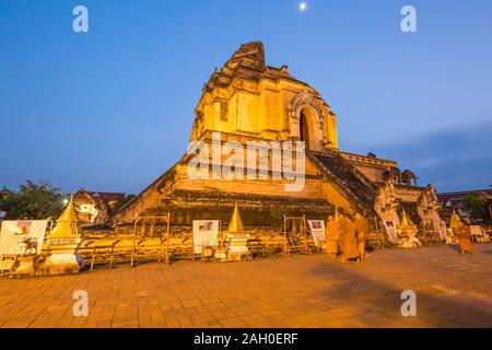 Chiang Mai, Thailand - 30. Oktober 2017: Die alte buddhistische Tempel am Abend in Thailand Stockfoto