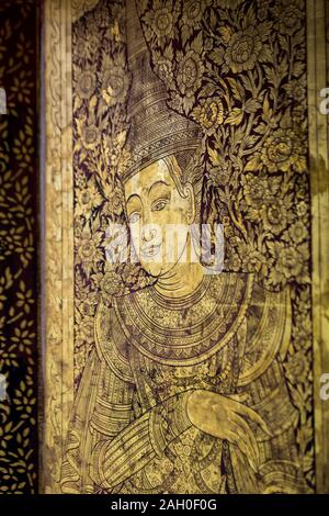 Chiang Mai, Thailand - November 09, 2017: Die schöne Zeichnung an der Wand im buddhistischen Tempel Stockfoto
