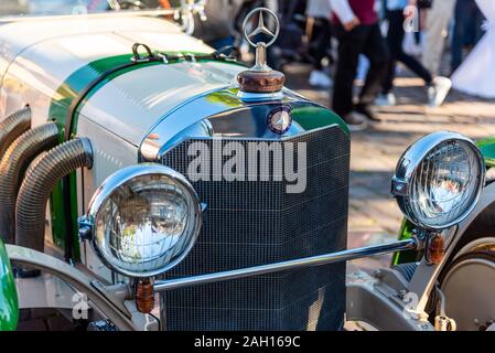 OLDENBURG, Deutschland - 25. MAI 2019: Retro auto Mercedes-benz, Oldtimer Treffen Oldenburg. Mit selektiven Fokus Stockfoto