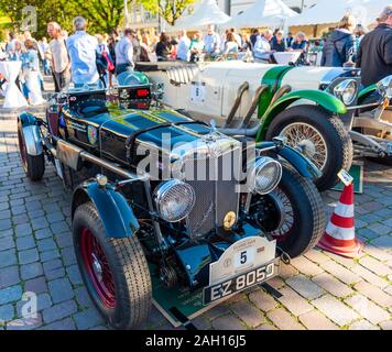 OLDENBURG, Deutschland - 25. MAI 2019: Retro Automarke MG, Oldtimer Treffen Oldenburg. Mit selektiven Fokus. Stockfoto