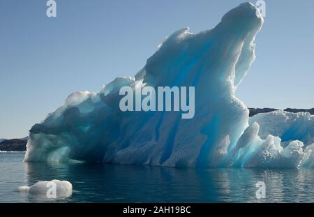 Eisberge in der Nähe von Narsaq, Südwesten, Grönland Stockfoto