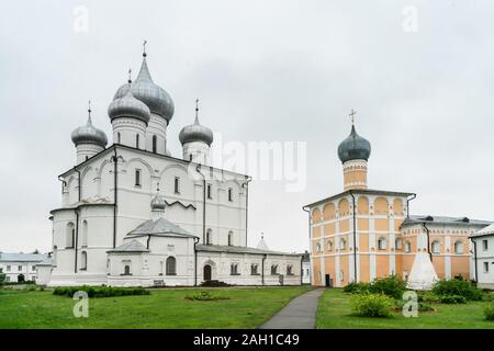 Khutyn Kloster des Erretters Verklärung und St. Varlaam, Frauen Kloster. Der große, Russland Nowgorod Stockfoto