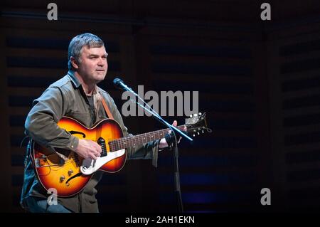 Englischer Folk-Sänger/Songwriter, Chris Wood tritt im Kings Place, London, Großbritannien auf. Februar 10 2012 Stockfoto