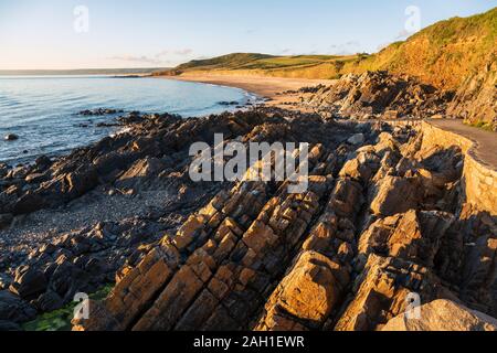 Abendlicht am Strand von Diélette, Normandie, Frankreich Stockfoto