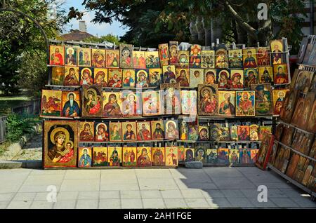 Sofia, Bulgarien - 25. September 2016: Symbole auf dem wöchentlichen Second Hand Markt Stockfoto