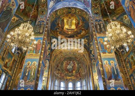 Sankt Petersburg, Russland - 13 April 2015: Der Innenraum der Kirche des Erlösers auf Blut im Stadtzentrum von Saint Petersburg, Russland Stockfoto