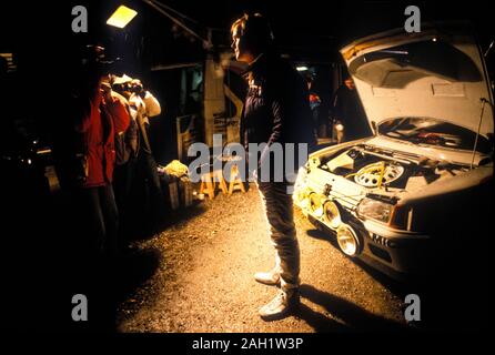Ari Vatanen Gewinner des 1985 Rallye Monte Carlo, das Fahren eines Peugeot 205 Turbo 16. Stockfoto