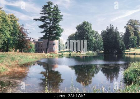 Die Rückseite des Schloss und Park Rosendael in Rozendaal in den Niederlanden Stockfoto