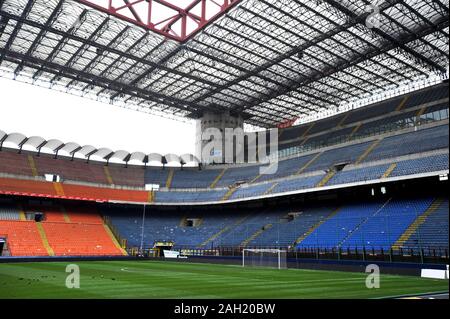 Milano Italien vom 31. März 2008: Innenraum des San Siro Stadion vor dem Spiel Stockfoto