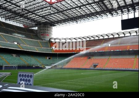 Milano Italien vom 31. März 2008: Innenraum des San Siro Stadion vor dem Spiel Stockfoto