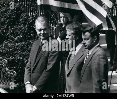 März 03, 1978 - Washington, DC, USA - im Weißen Haus L-R Staatssekretär Cyrus Vance, US-Präsident Jimmy Carter, und dem nationalen Sicherheitsberater Zbigniew Brzezinski. (Bild: © Keystone Presse Agentur/Keystone USA über ZUMAPRESS.com) Stockfoto