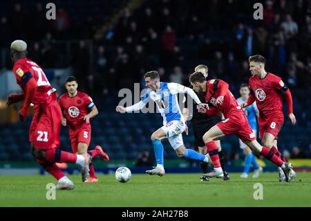 BLACKBURN, ENGLAND - Dezember 23 Blackburn Rovers Mittelfeldspieler Joe Rothwell während der Sky Bet Championship Match zwischen Blackburn Rovers und Wigan Athletic im Ewood Park, Blackburn am Montag, den 23. Dezember 2019. (Credit: Andy Whitehead | MI Nachrichten) das Fotografieren dürfen nur für Zeitung und/oder Zeitschrift redaktionelle Zwecke verwendet werden, eine Lizenz für die gewerbliche Nutzung Kreditkarte erforderlich: MI Nachrichten & Sport/Alamy leben Nachrichten Stockfoto