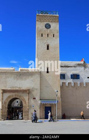 City Gate, Clock Tower, Essaouira, UNESCO-Weltkulturerbe, Marokko, Nordafrika Stockfoto