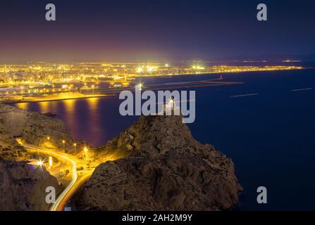 Nacht lange Belichtung Bild von Almería von Castell angesehen del Rey Stockfoto