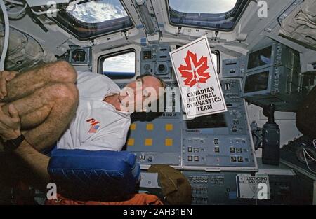 (22 Okt - 1 Nov 1992)------- Kanadische nutzlastspezialist Steven G. MacLean auf der Raumfähre Columbia Stockfoto