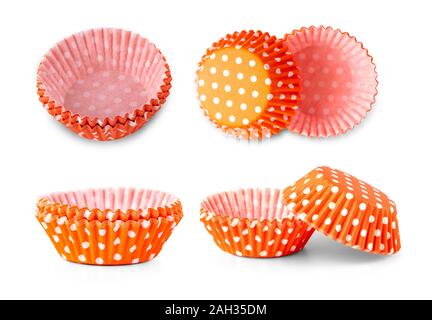 Die red Polka Dot cupcake Pappbecher über den weißen Hintergrund isoliert Stockfoto