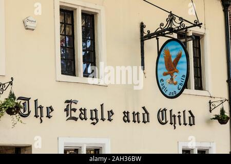 Der Adler und Kind Public House, St. Giles Street, Oxford. Der Treffpunkt der "Inklings" literarische Gruppe, die J.R. Tolkein und C aufgeführt. Stockfoto