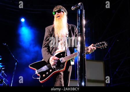 Vigevano Italien, vom 13. Juli bis 22. Juli 2010, live Konzerte Festival von Vigevano: ZZ Top, der Gitarrist Billy F. Gibbons während des Konzerts Stockfoto