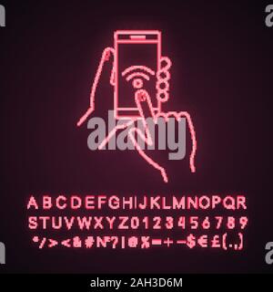 Hände halten NFC Smartphone Neonlicht Symbol. NFC-Handy. Near Field Communication. Handy das kontaktlose Bezahlen. Leuchtende Zeichen mit Alphabet, Anzahl Stock Vektor