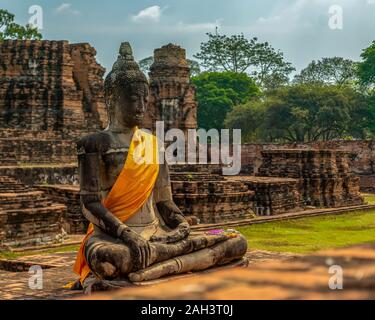 Ayutthaya, Thailand viele Touristen aus der ganzen Welt in Wat chaiwattanaram, Thailand Grand Palace. Ayutthaya berühmten Sightseeing Ort Stockfoto