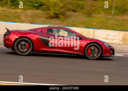 Mclaren 650 Straße oder Rennwagen. Dieses Auto ein Rennen fahren, Anschluss Stockfoto