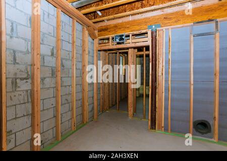 Keller framing Bau innenrahmen von einem neuen Haus einen neuen Stick gebaut Stockfoto