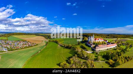 Deutschland, Baden-Württemberg, Neresheim, Luftaufnahme der Benediktiner Kloster, Abtei Neresheim Stockfoto