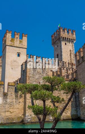 Castello Scaligero, Sirmione, Gardasee, Italien Stockfoto