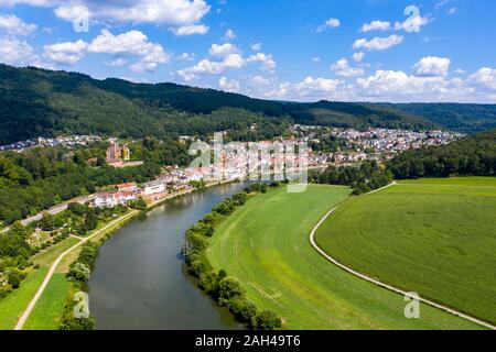 Deutschland, Baden-Württemberg, Neckarsteinach, Luftaufnahme der Stadt und der Burgen Schadeck, Vorderburg, Hinterburg Mittelburg, Stockfoto