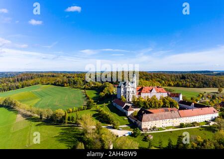 Deutschland, Baden-Württemberg, Neresheim, Luftaufnahme der Benediktiner Kloster, Abtei Neresheim Stockfoto