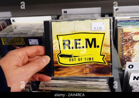 CD: R.E.M. - Aus der Zeit Stockfoto