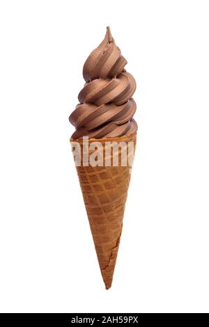Schokolade Eis in der Waffel cup isoliert auf weißem Stockfoto