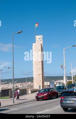 Clock Tower auf der Strandpromenade in Figueira da Foz, Portugal Stockfoto