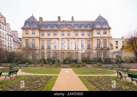 Paris, Frankreich, das Picasso-Museum im Marais, wunderschönes Anwesen, Blick vom öffentlichen Garten Stockfoto