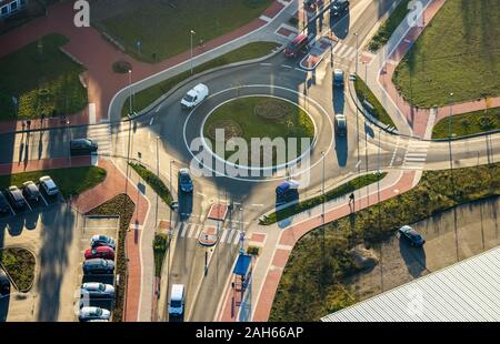 Luftbild, Kreisverkehr am Güterbahnhof/am Holzplatz/Bismarckstraße, Straßen aufgrund von Bodensenkungen von Bergen, Straße drainage rehabilitiert und c Stockfoto