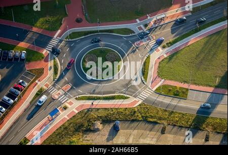 Luftbild, Kreisverkehr am Güterbahnhof/am Holzplatz/Bismarckstraße, Straßen aufgrund von Bodensenkungen von Bergen, Straße drainage rehabilitiert und c Stockfoto