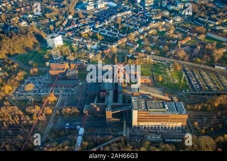 Luftaufnahme Zeche Zollverein, Ruhr Museum, Red Dot Design Museum, Förderturm, SANAA-Gebäude, Essen, Ruhrgebiet, Nordrhein-Westfalen, G Stockfoto