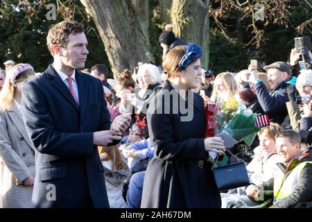 Prinzessin Eugenie & Jack Brooksbank Rückkehr von Kirche am Weihnachtstag 2019 auf dem Sandringham Estate in Norfolk, Großbritannien Stockfoto