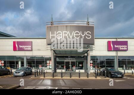 Die Harveys Store unter Forbury Retail Park in Reading, Großbritannien Stockfoto